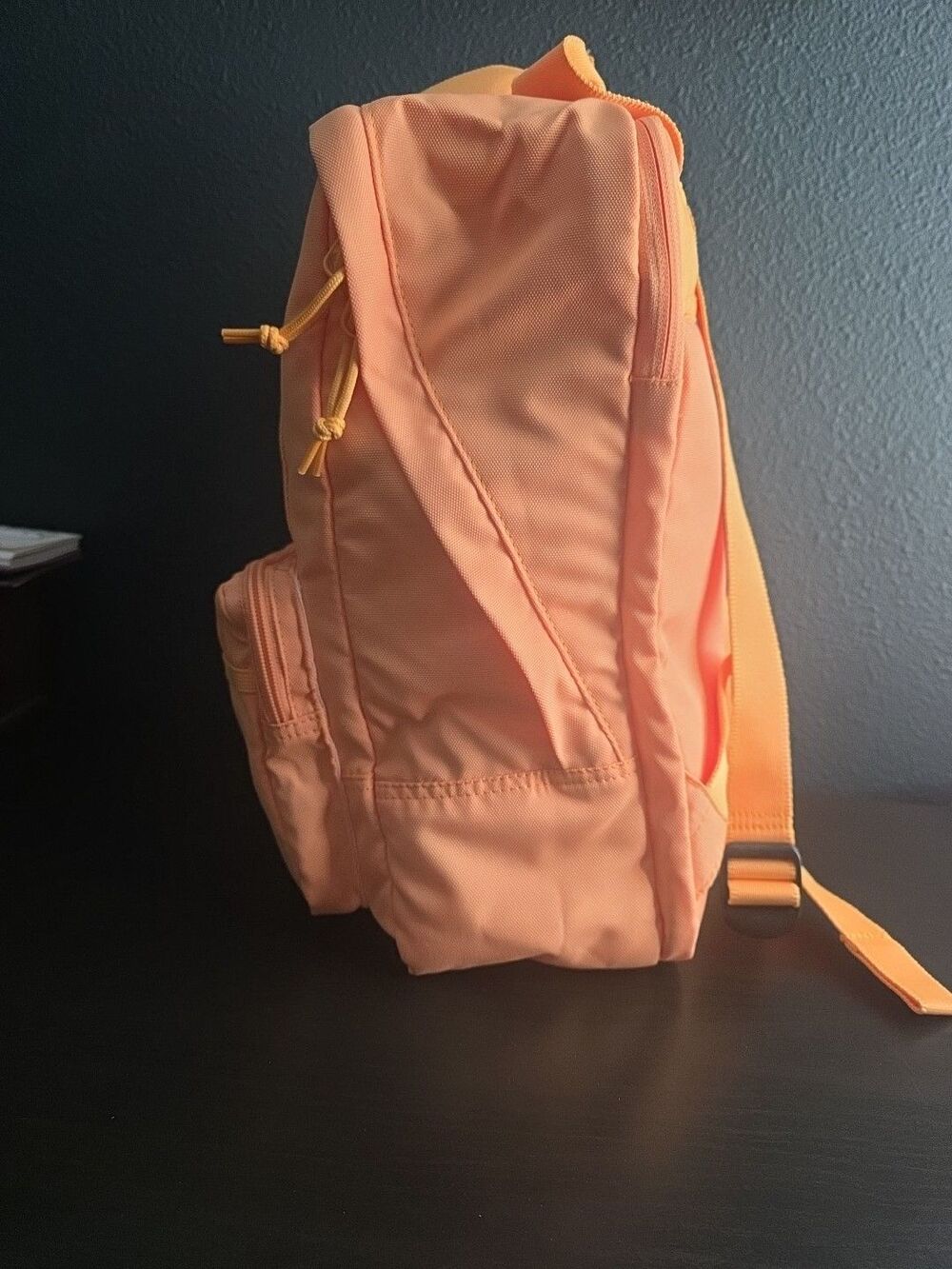 Converse Small Square Backpack - Picture 3 of 12